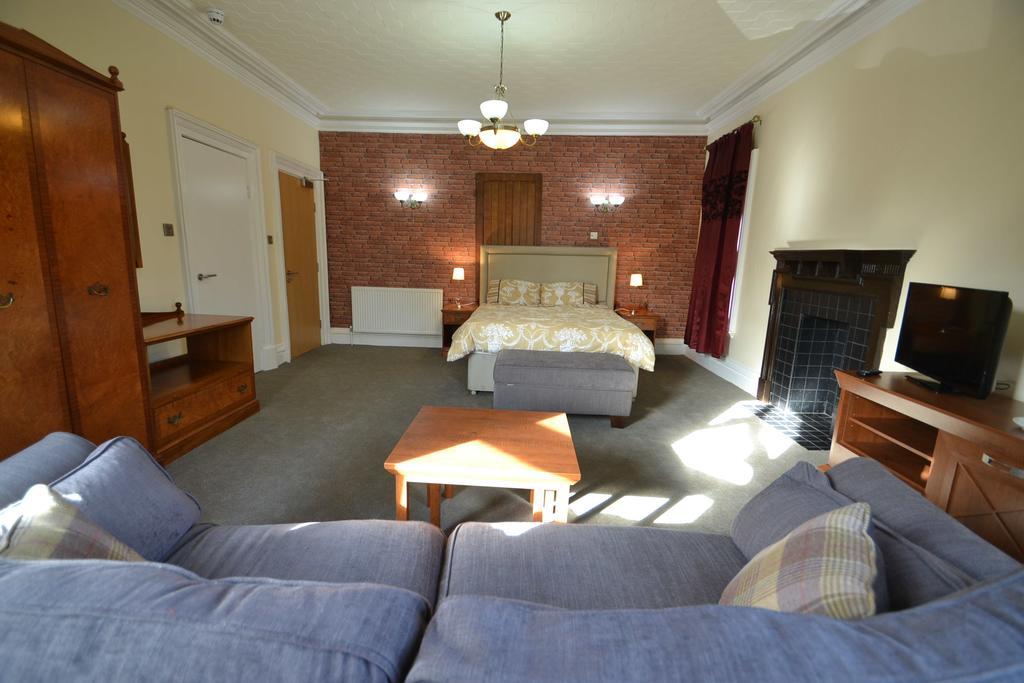 The Milverton Hotel Manchester Extérieur photo