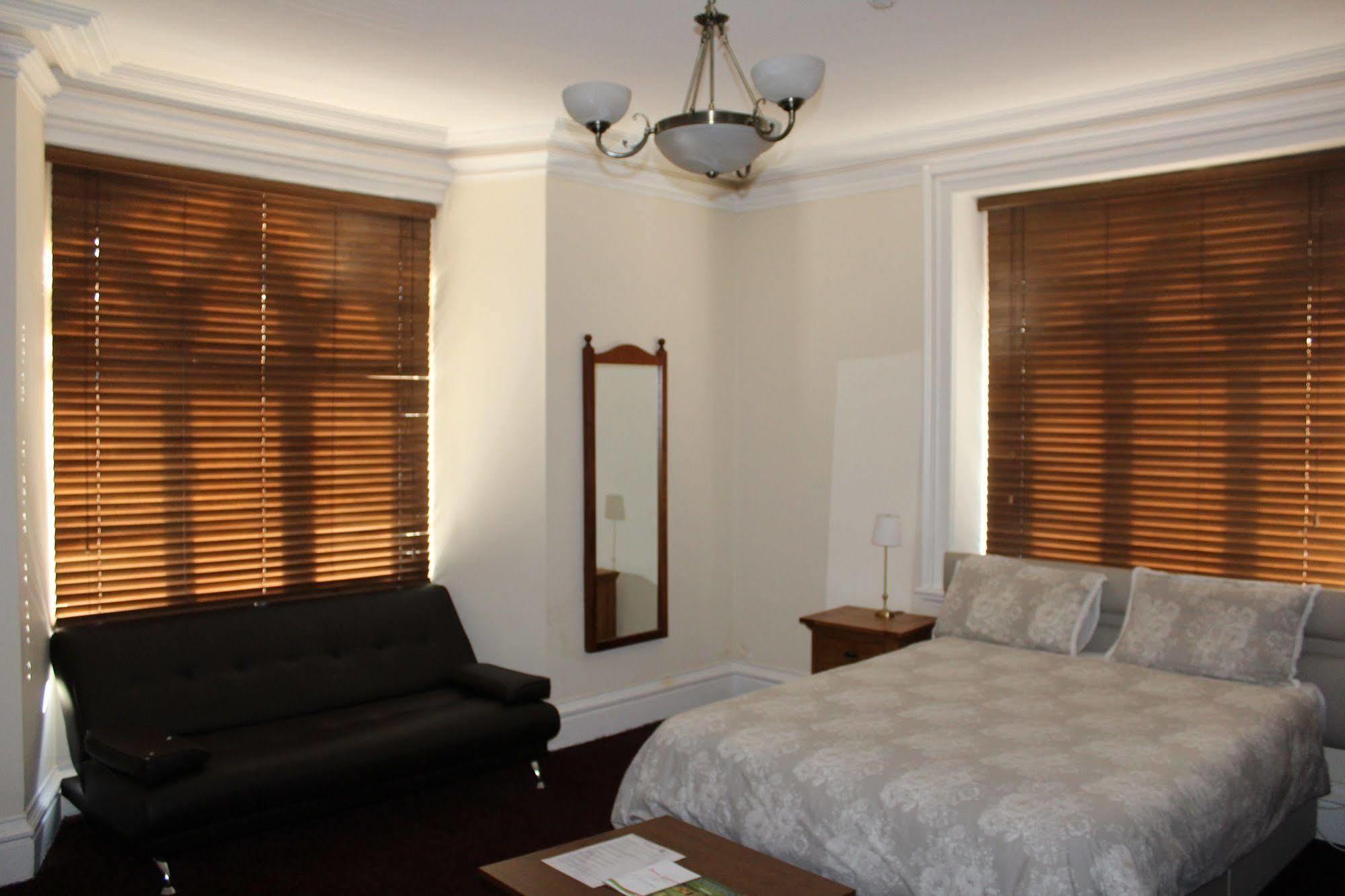 The Milverton Hotel Manchester Extérieur photo